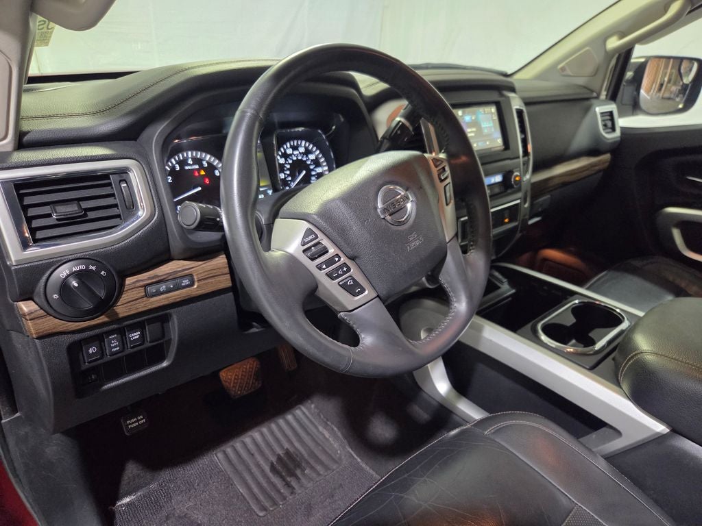 2017 Nissan Titan SL