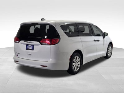 2021 Chrysler Voyager L
