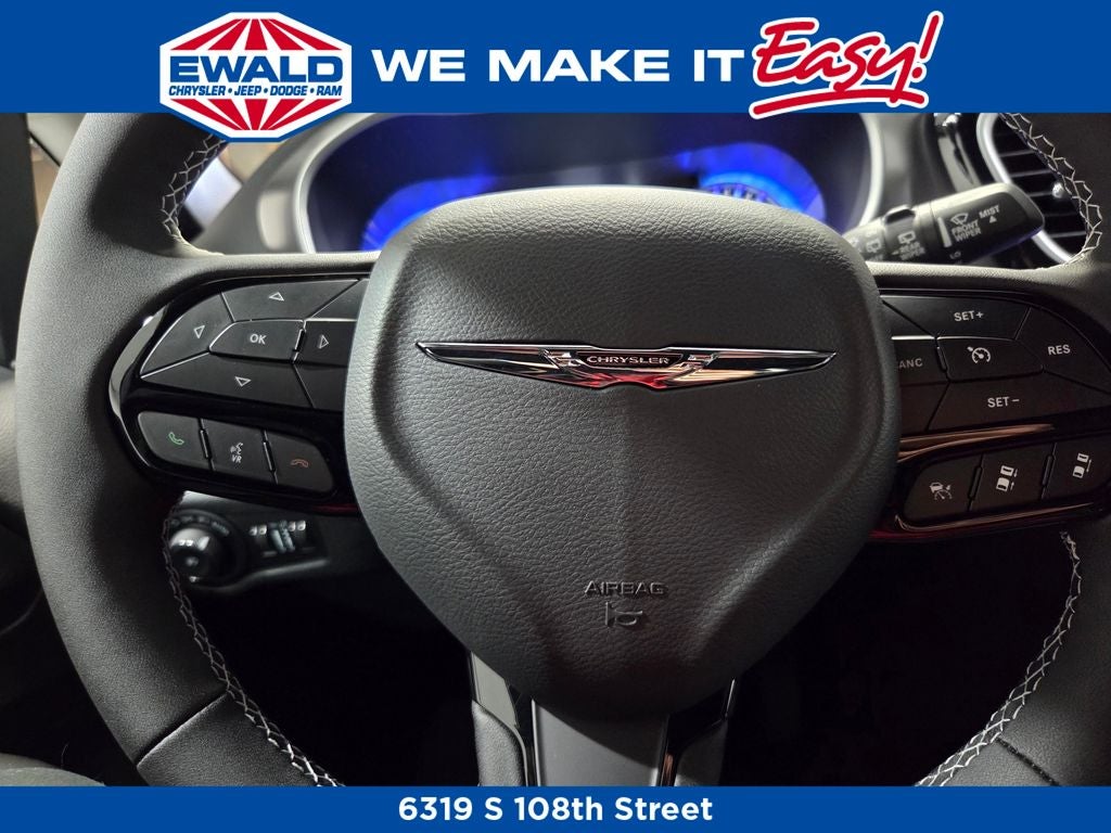 2026 Chrysler Pacifica Select