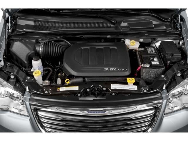 2015 Chrysler Town & Country Touring-L