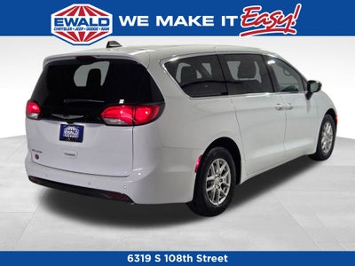 2026 Chrysler Voyager LX