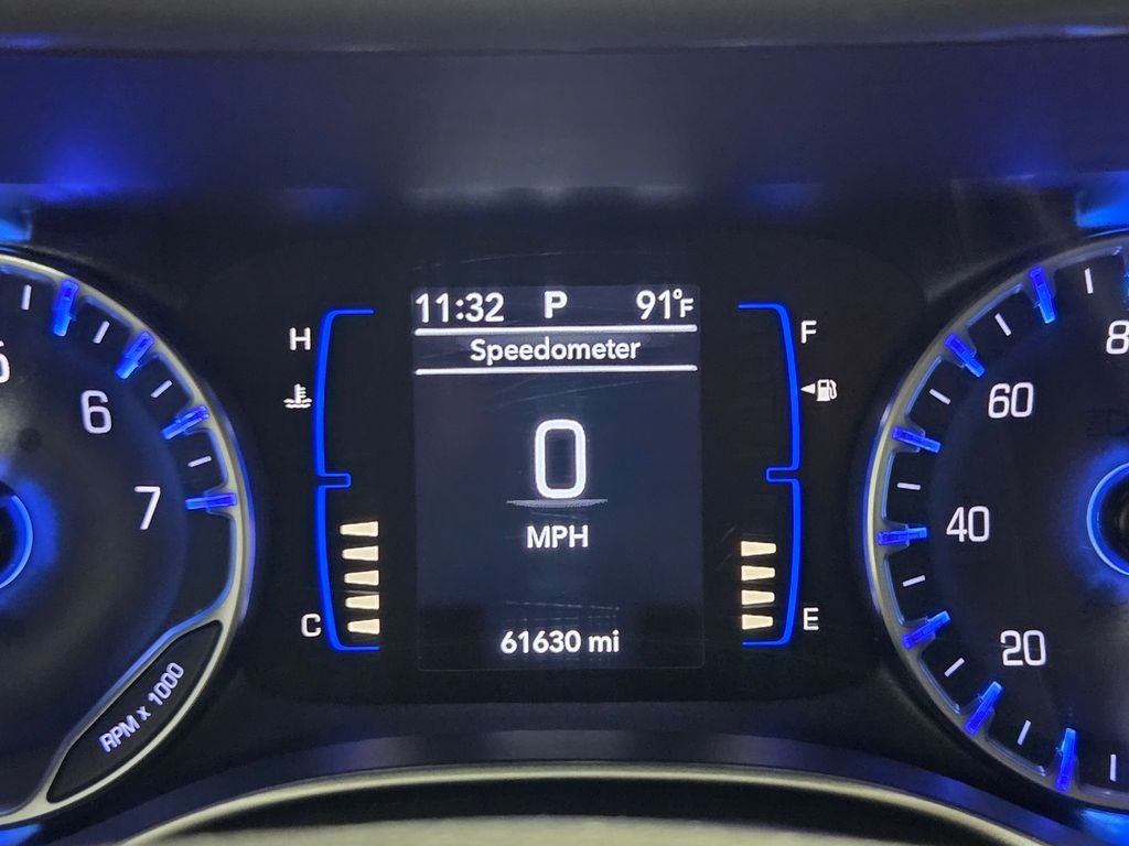 2023 Chrysler Voyager LX