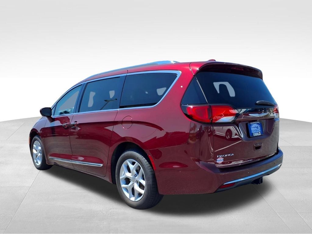 2017 Chrysler Pacifica Touring L Plus
