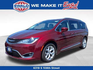 2017 Chrysler Pacifica Touring L Plus