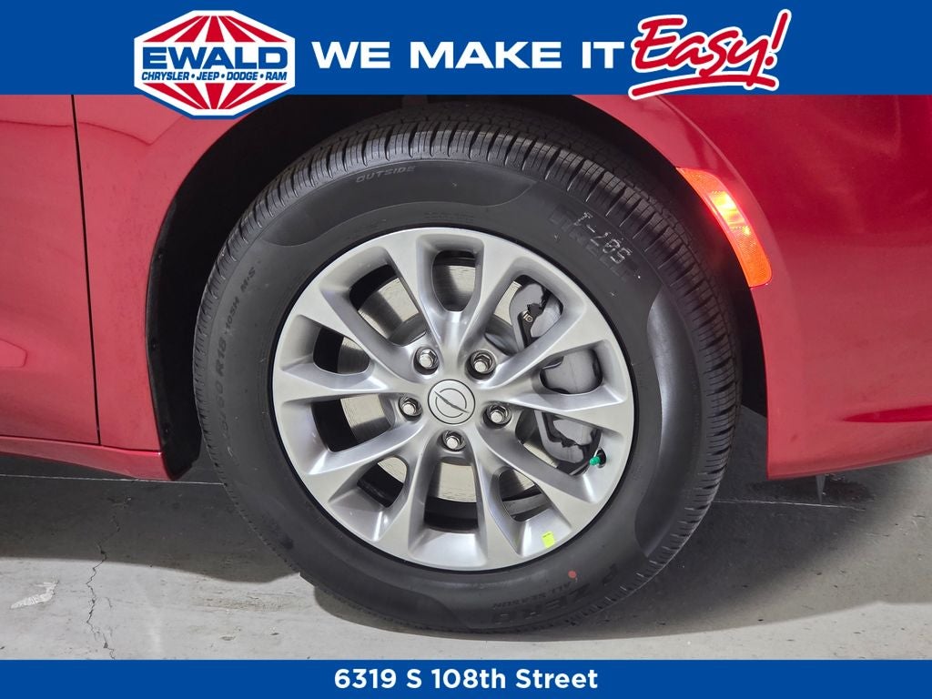 2026 Chrysler Pacifica Select