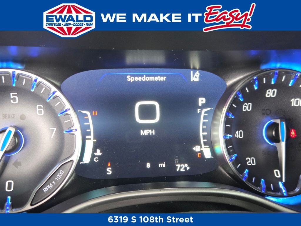 2027 Chrysler Pacifica Select