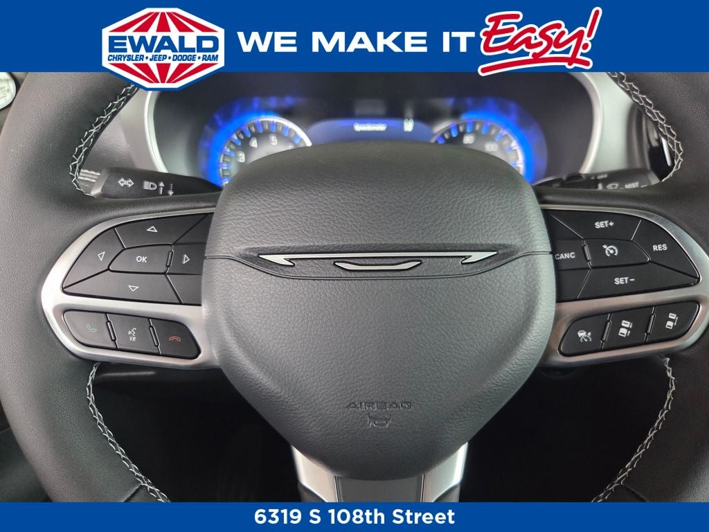 2027 Chrysler Pacifica Select