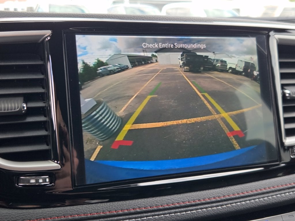 2027 Chrysler Pacifica Select