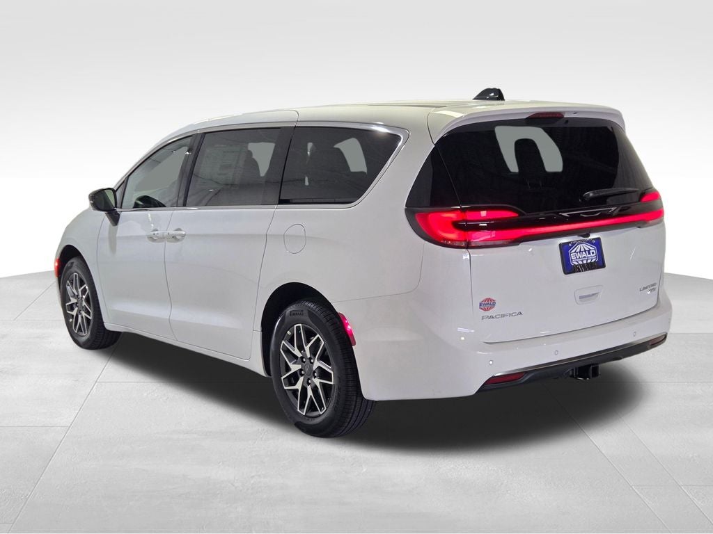 2027 Chrysler Pacifica Limited