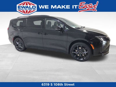 2027 Chrysler Pacifica Limited