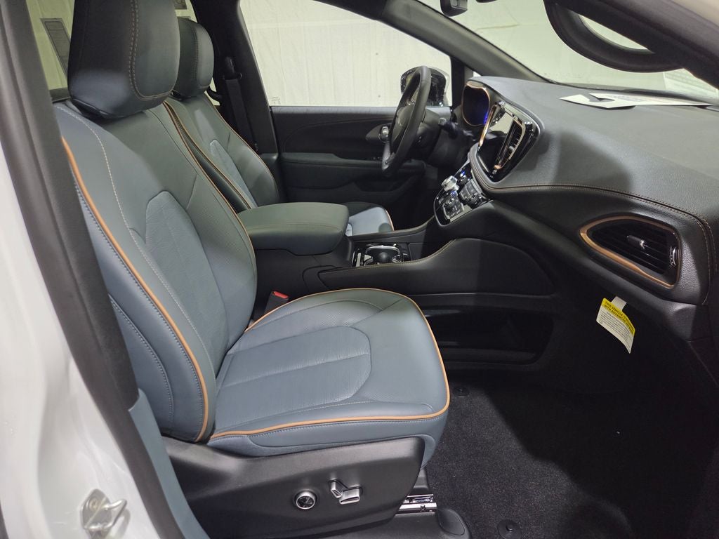 2027 Chrysler Pacifica Pinnacle