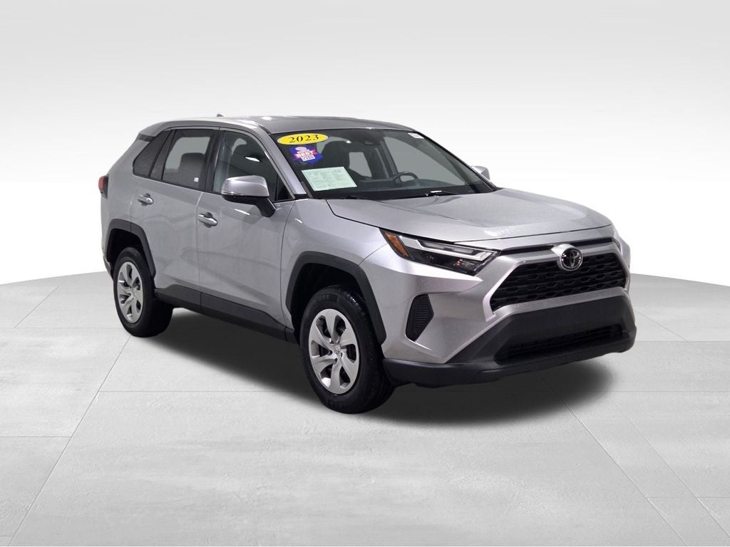 2023 Toyota RAV4 LE