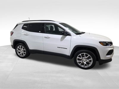 2023 Jeep Compass Latitude Lux