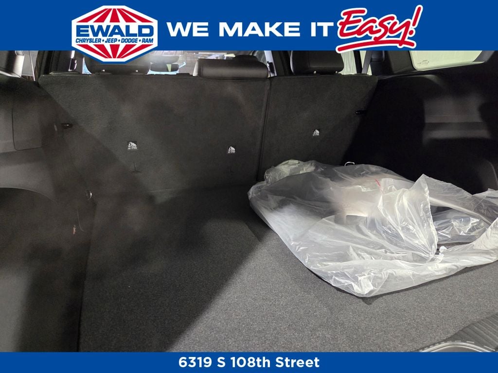 2026 Jeep Cherokee Laredo