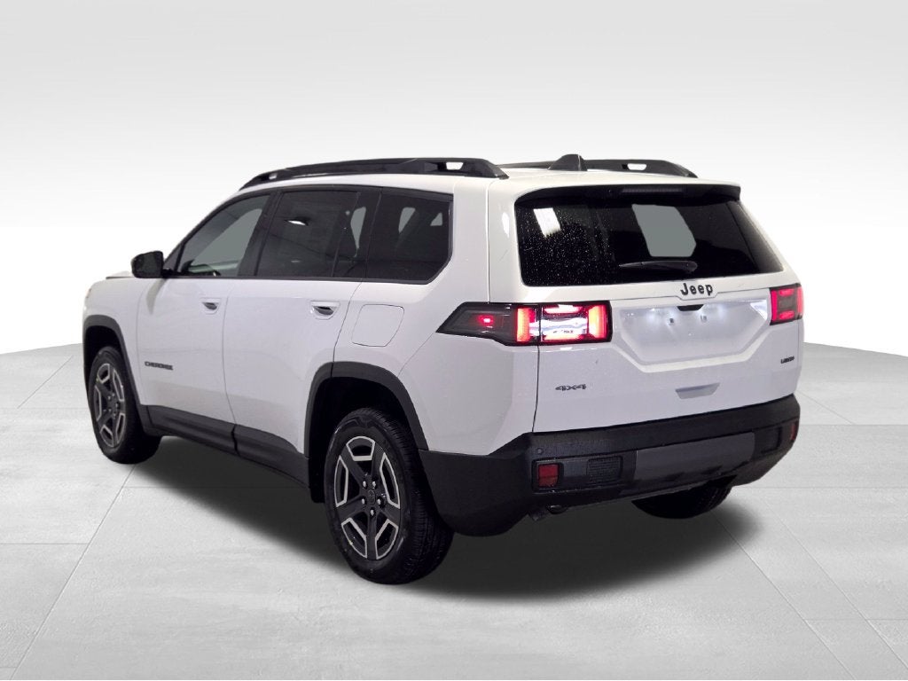 2027 Jeep Cherokee Laredo