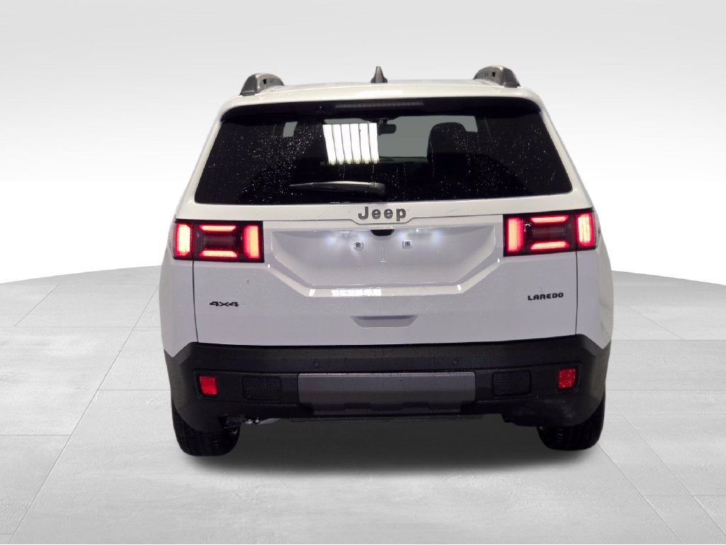 2027 Jeep Cherokee Laredo
