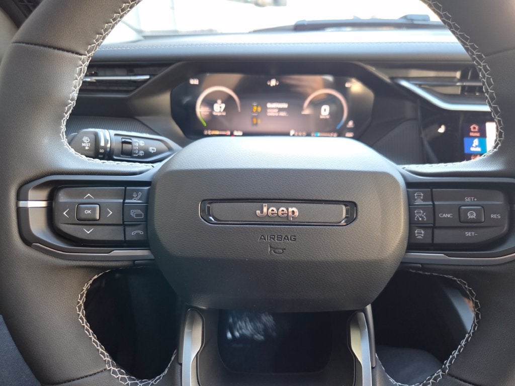 2027 Jeep Cherokee Laredo