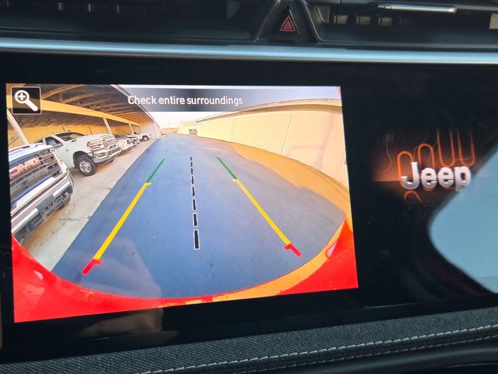 2027 Jeep Cherokee Laredo