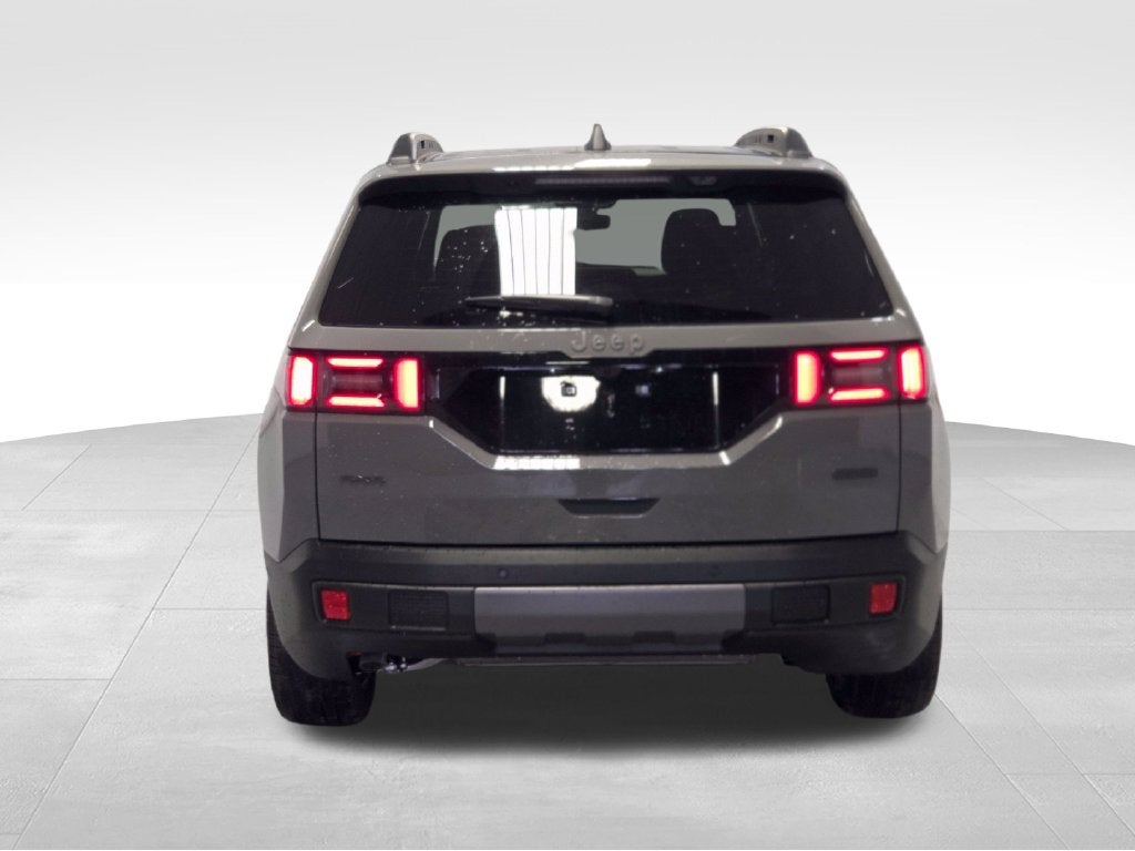 2027 Jeep Cherokee Overland