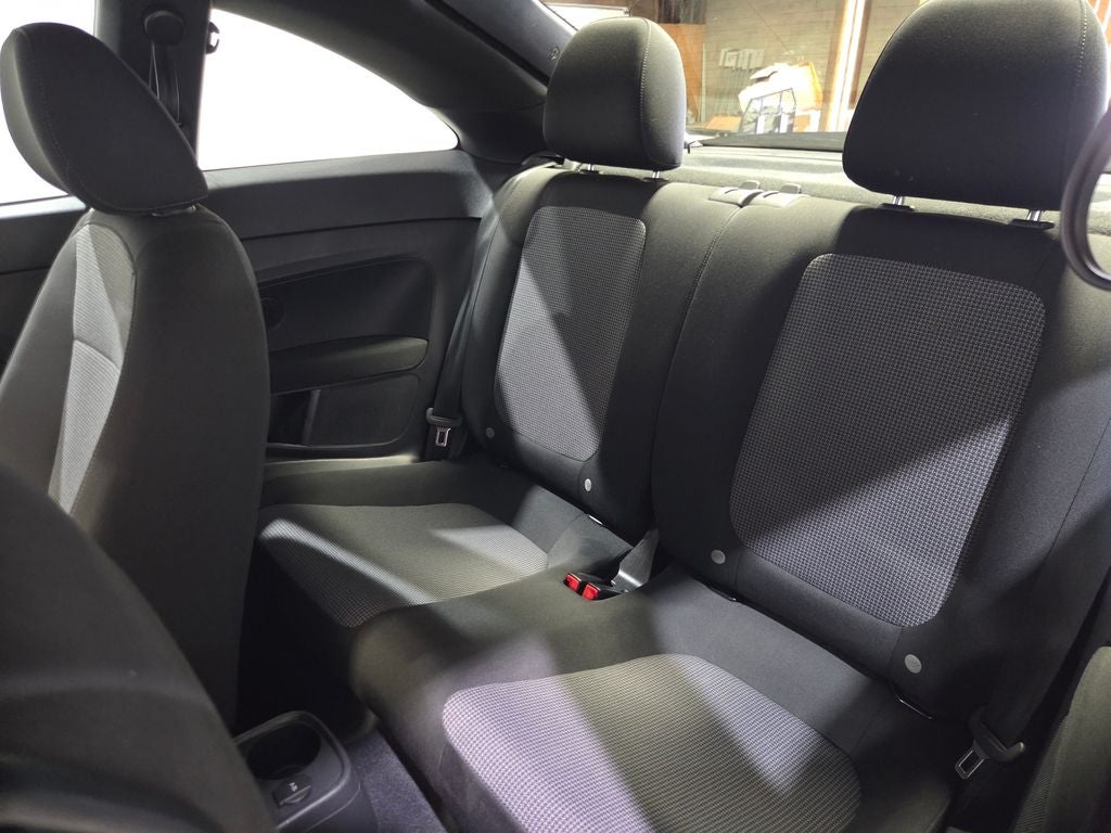 2018 Volkswagen Beetle 2.0T S