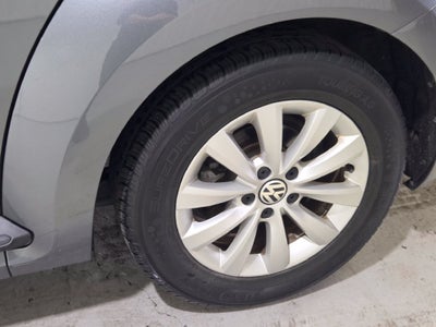 2018 Volkswagen Beetle 2.0T S