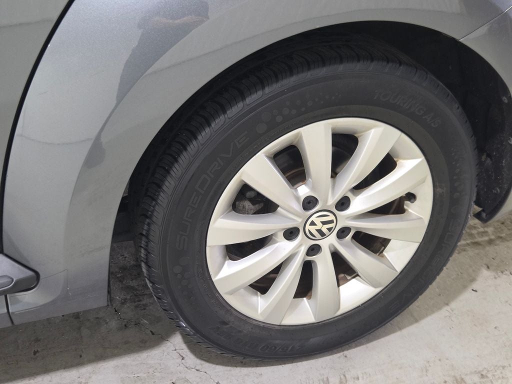 2018 Volkswagen Beetle 2.0T S