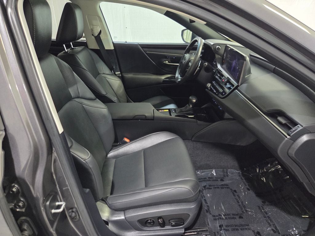 2023 Lexus ES 300h