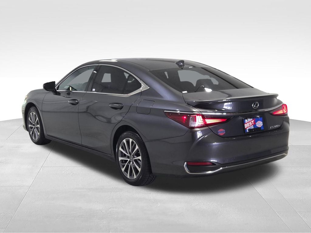 2023 Lexus ES 300h
