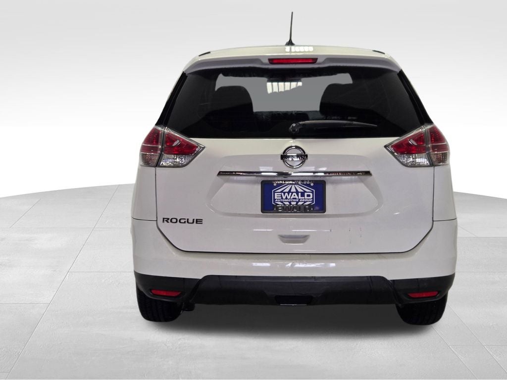 2016 Nissan Rogue Base