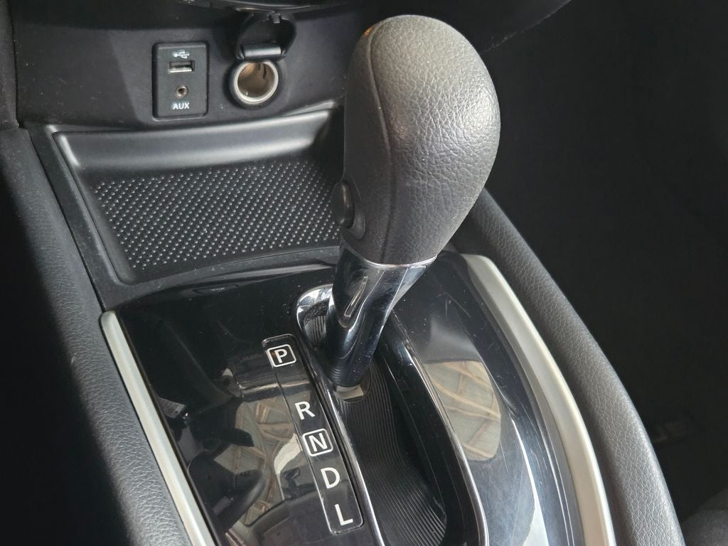 2016 Nissan Rogue Base