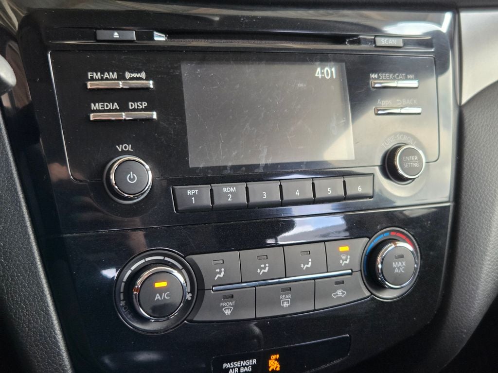 2016 Nissan Rogue Base