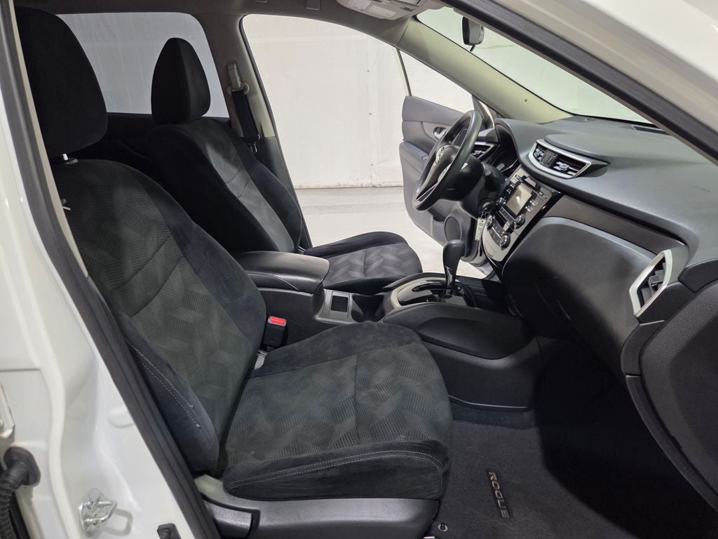 2016 Nissan Rogue Base