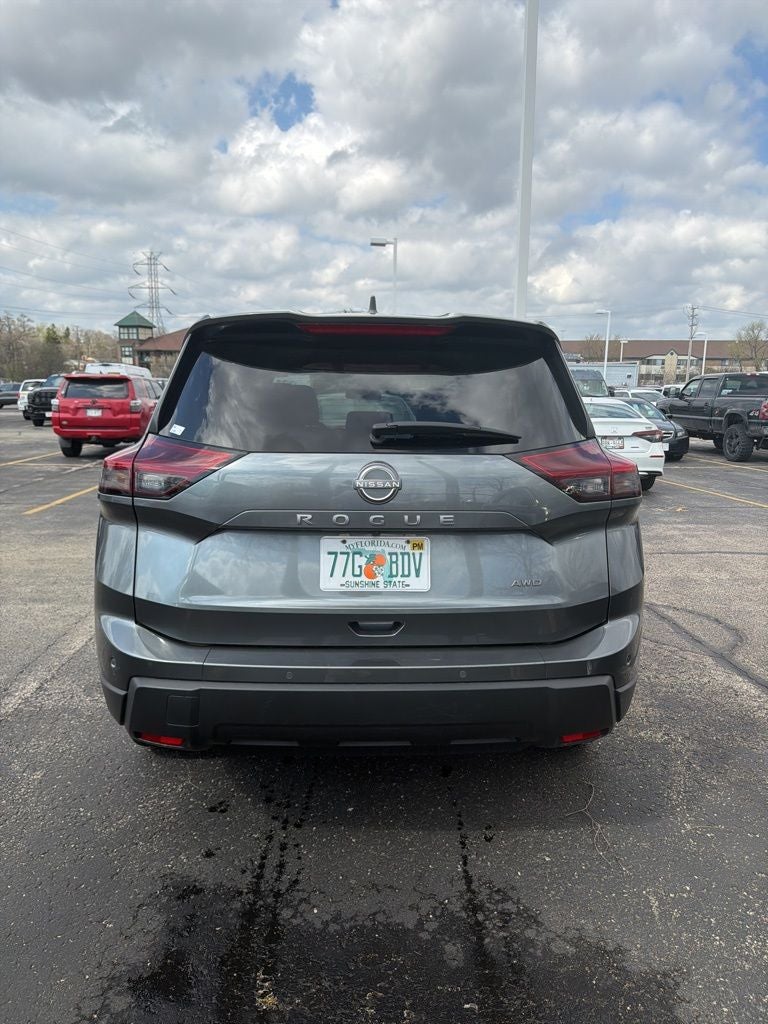 2025 Nissan Rogue SV