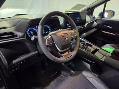 2025 Toyota Sienna Platinum 7 Passenger
