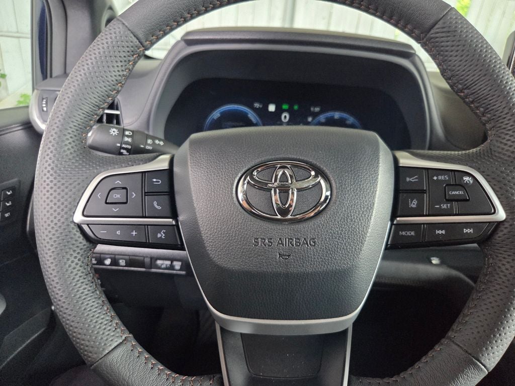 2025 Toyota Sienna Platinum 7 Passenger
