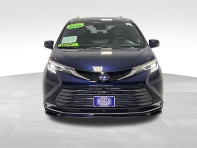 2025 Toyota Sienna Platinum 7 Passenger