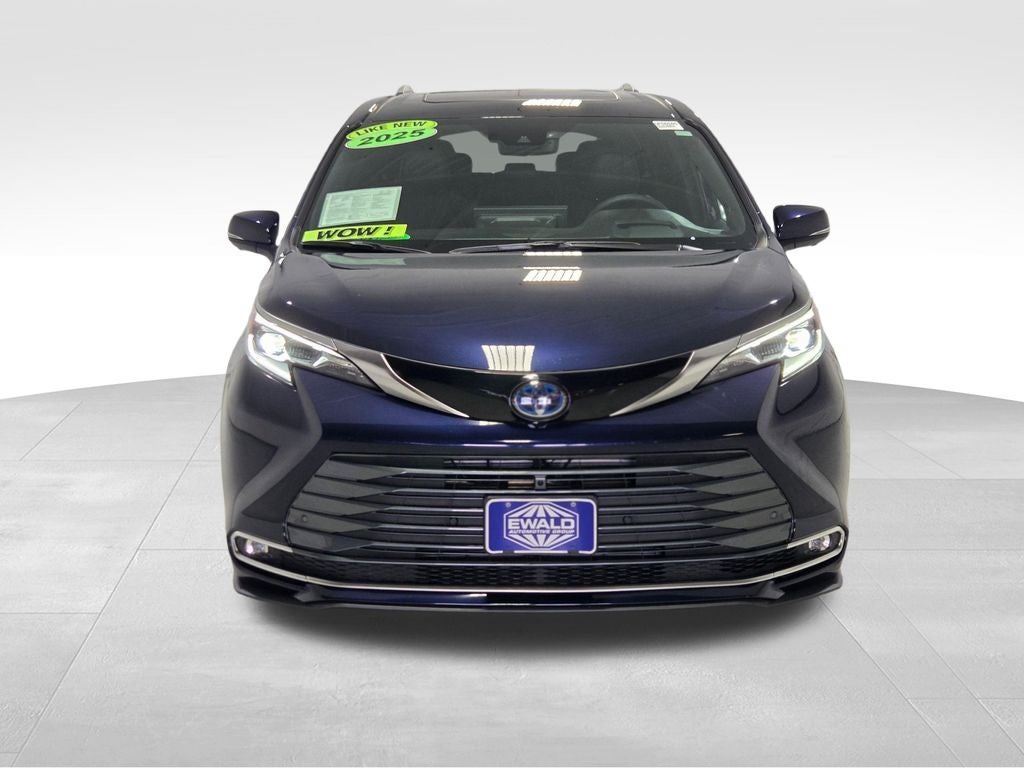 2025 Toyota Sienna Platinum 7 Passenger