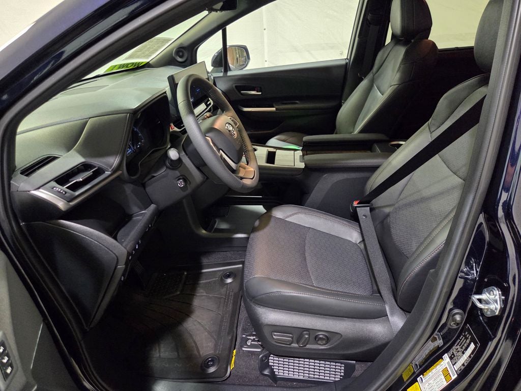 2025 Toyota Sienna Platinum 7 Passenger