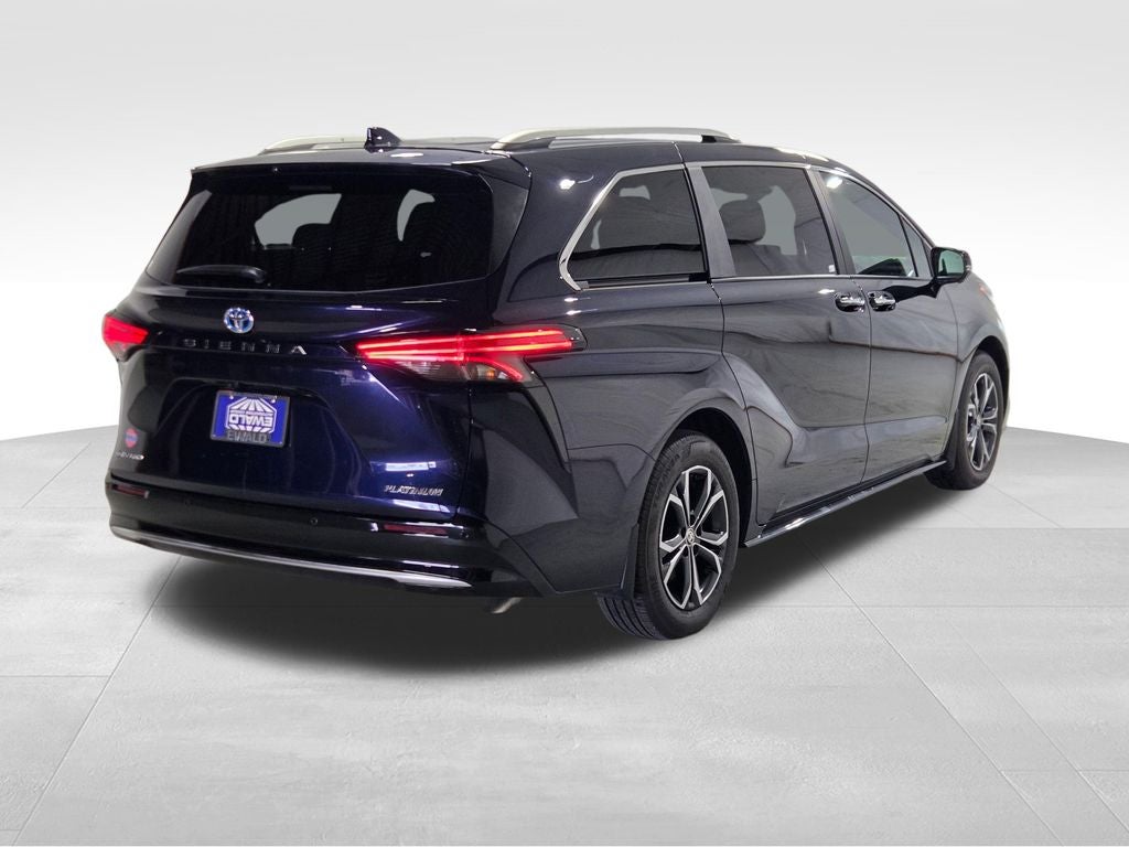 2025 Toyota Sienna Platinum 7 Passenger