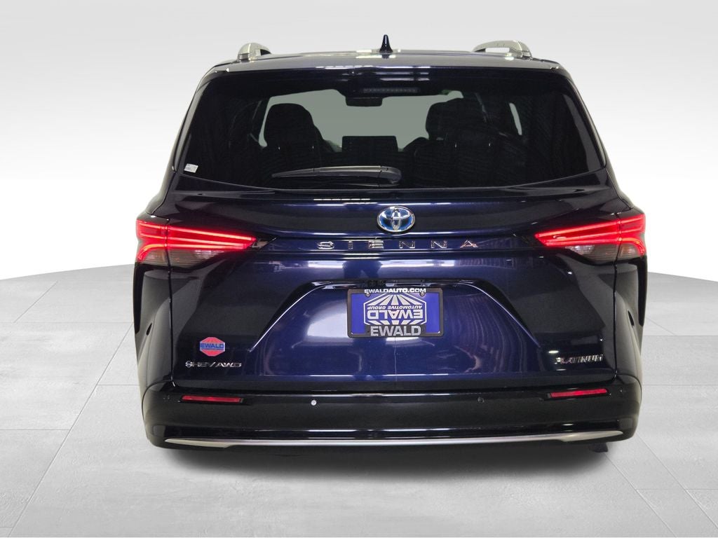 2025 Toyota Sienna Platinum 7 Passenger
