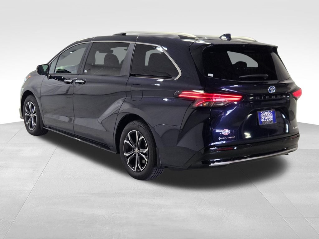 2025 Toyota Sienna Platinum 7 Passenger