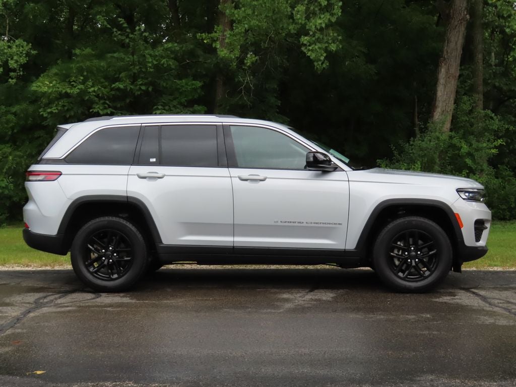 2024 Jeep Grand Cherokee Laredo X