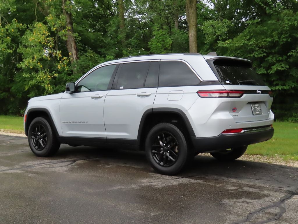 2024 Jeep Grand Cherokee Laredo X