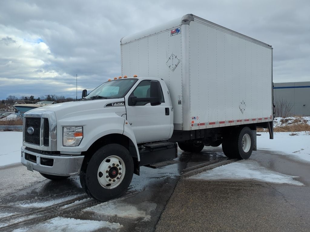 2022 Ford F-750SD Base BOX TRUCK