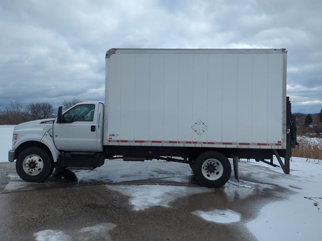 2022 Ford F-750SD Base BOX TRUCK