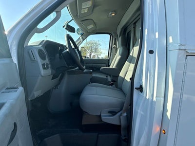2025 Ford E-350SD Base Cutaway