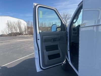 2025 Ford E-350SD Base Cutaway