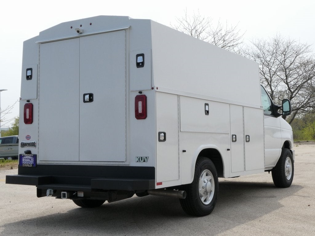 2025 Ford E-350SD Base Cutaway