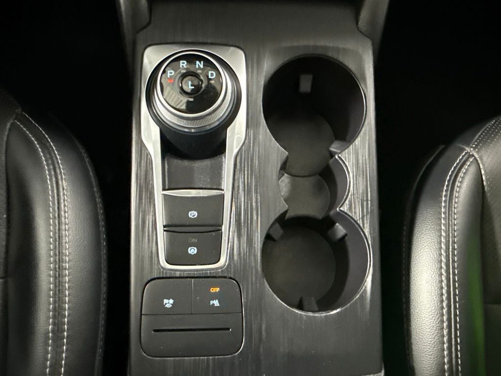 2022 Ford Escape Hybrid Titanium