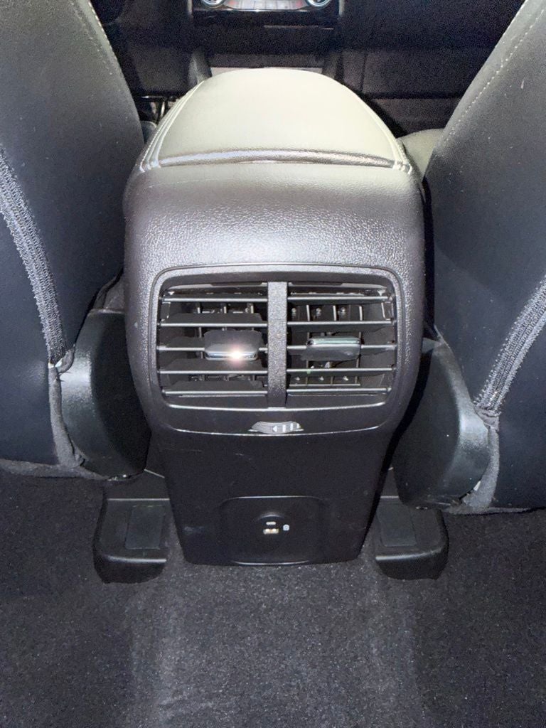 2022 Ford Escape Hybrid Titanium